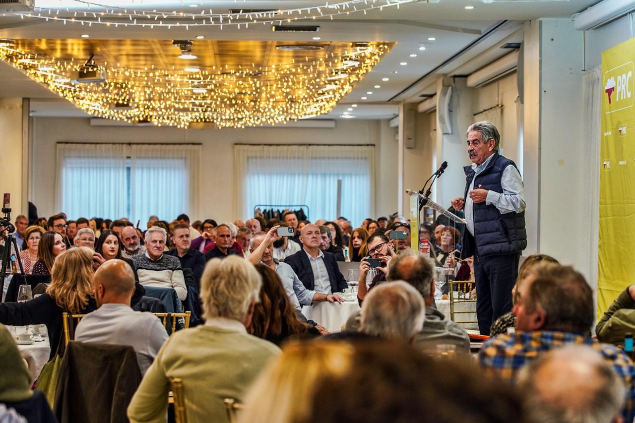 Miguel Ángel Revilla durante su intervención en la comida de Navidad del año pasado.