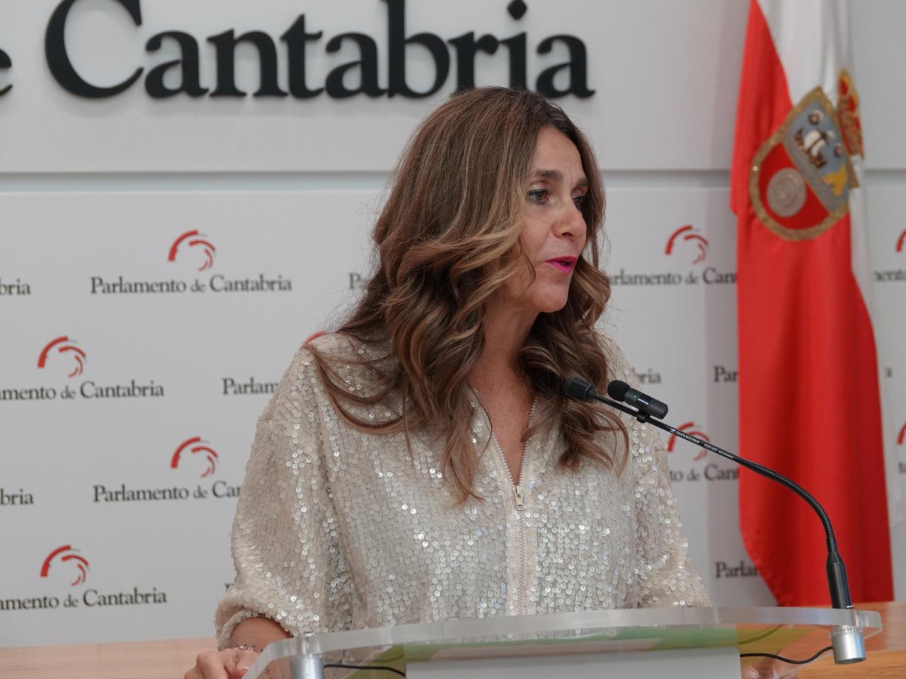 Paula Fernández Viaña