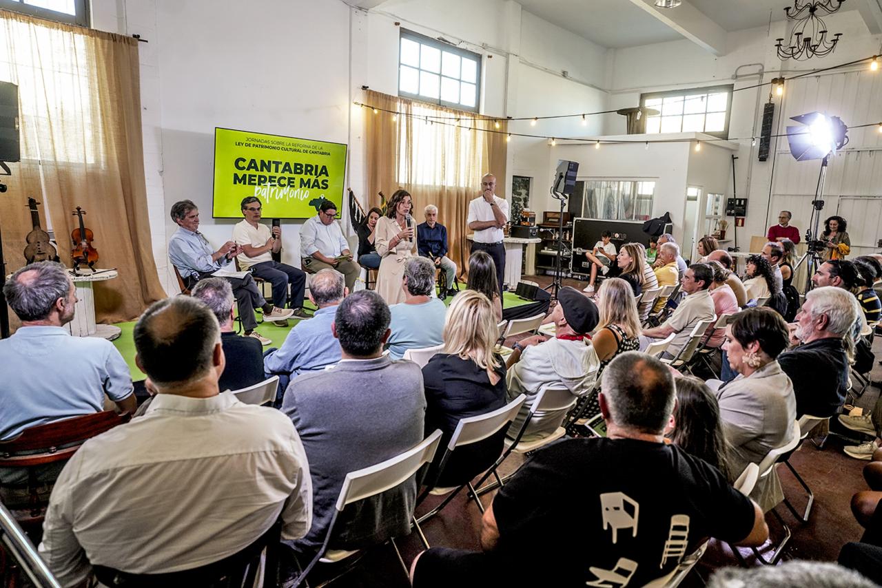 Paula Fernández destaca la participación y las aportaciones de los expertos en la jornada sobre la nueva Ley de Patrimonio