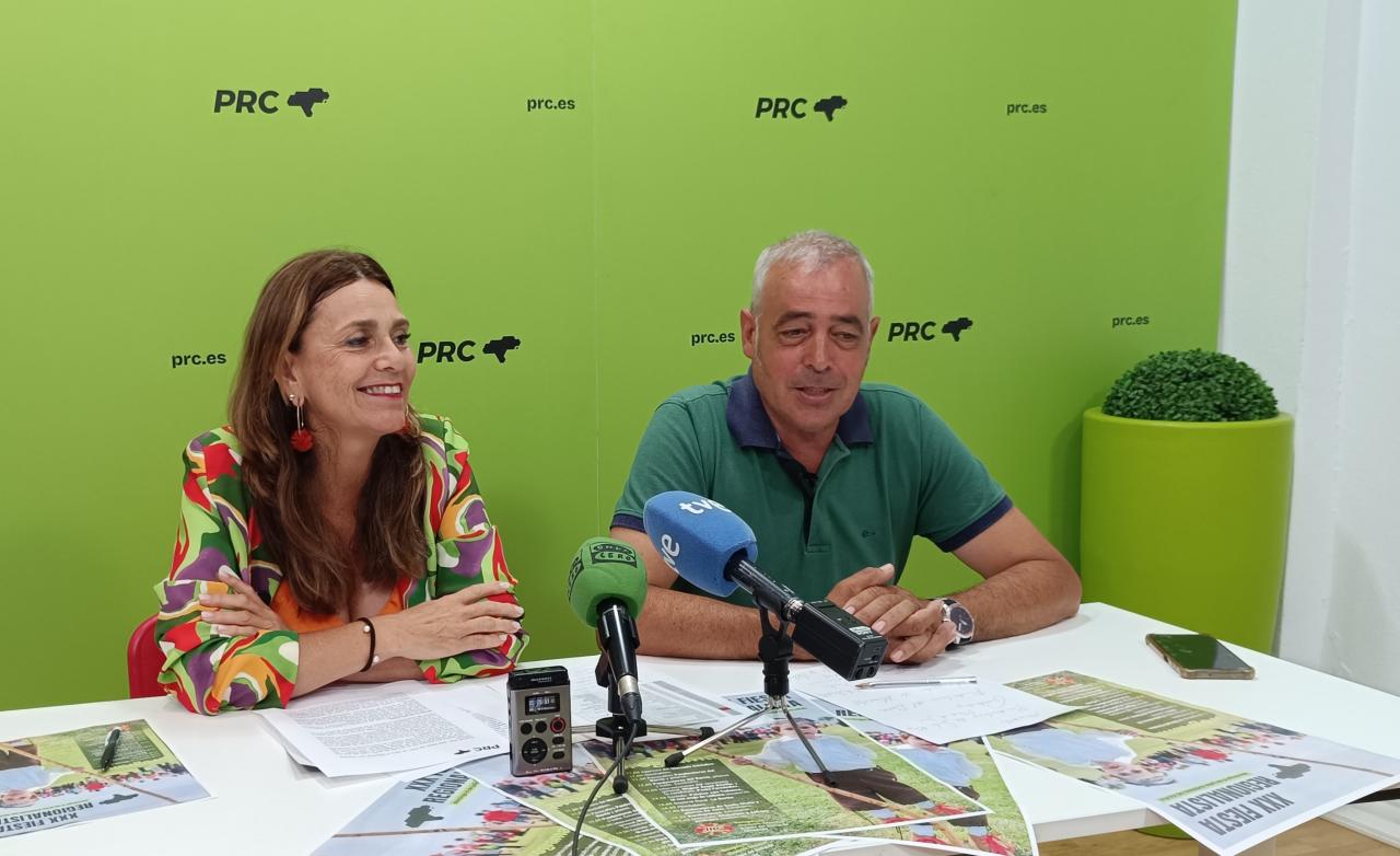 Paula Fernández y Pablo Gómez en la rueda de prensa que han ofrecido hoy en Santander