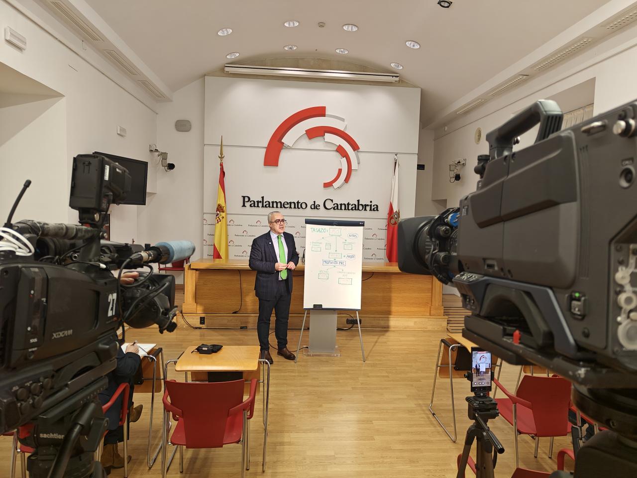 Pedro Hernando, hoy durante la rueda de prensa.