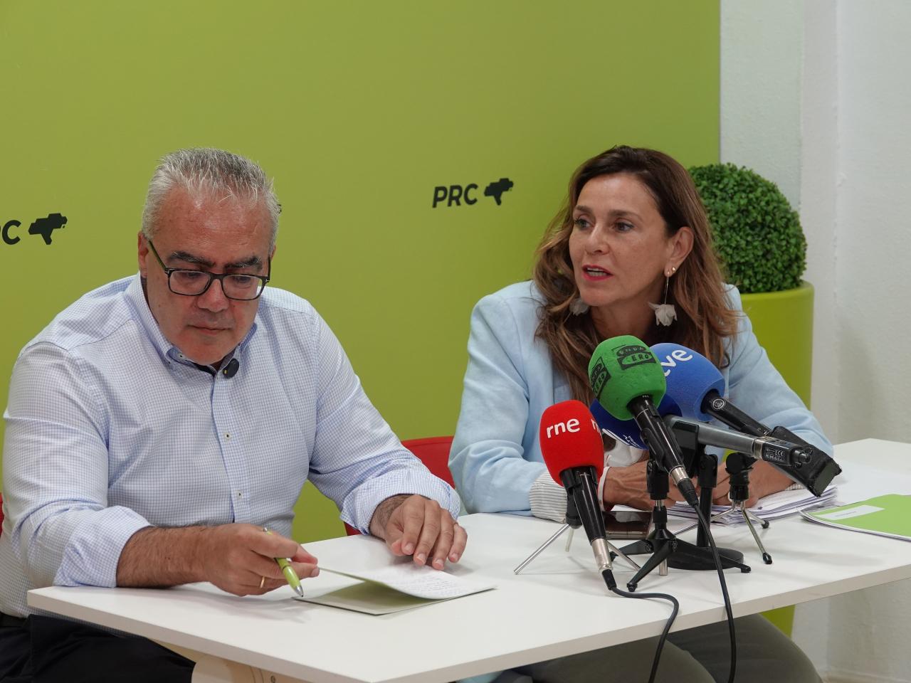 Pedro Hernando y Paula Fernández Viaña
