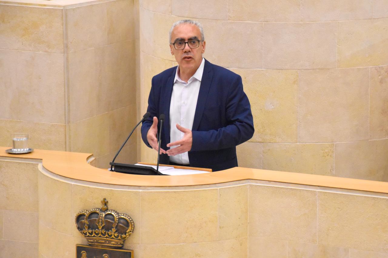 Pedro Hernando planteará mañana en el Parlamento sus dudas sobre el acuerdo entre Cohorte Cantabria y Regeneron Pharmaceuticals